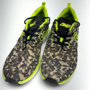 Zumba Fly-Print Camo Women's Athletic Sneaker (size 8.5)